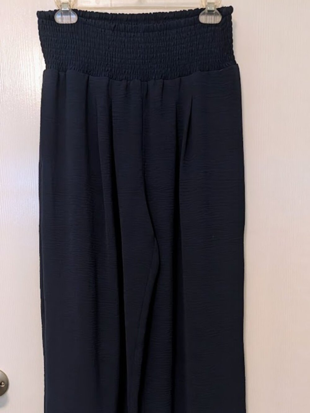 Navy blue wide leg capris NWOT Size‎ L